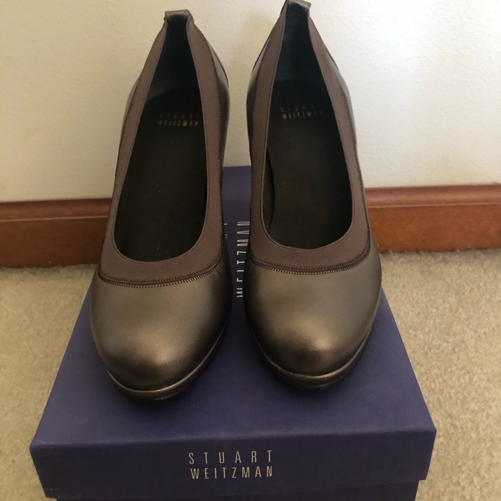 BRAND NEW Stuart Weitzman Pumps